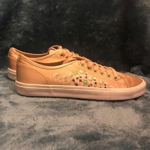Blush Auroura BONGO Sneakers Embroidered